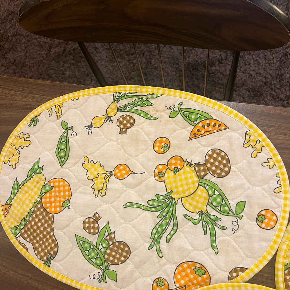 Vintage 70s Quilted Mushroom & Veggie Placemats